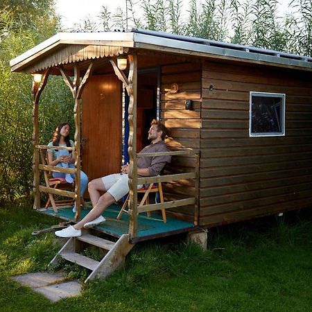 Отель Wakenitz-Camp Gross Sarau Экстерьер фото