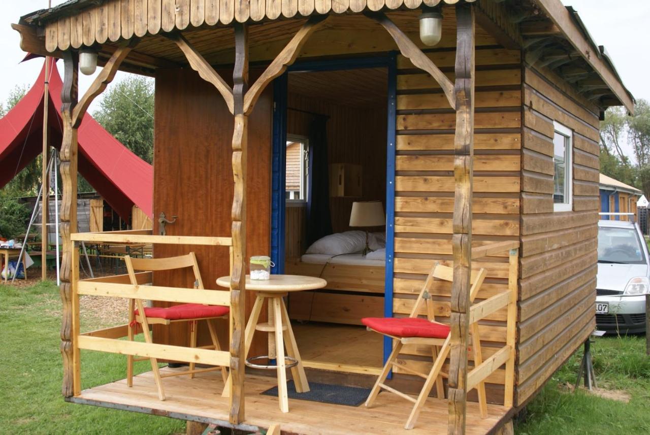 Отель Wakenitz-Camp Gross Sarau Экстерьер фото