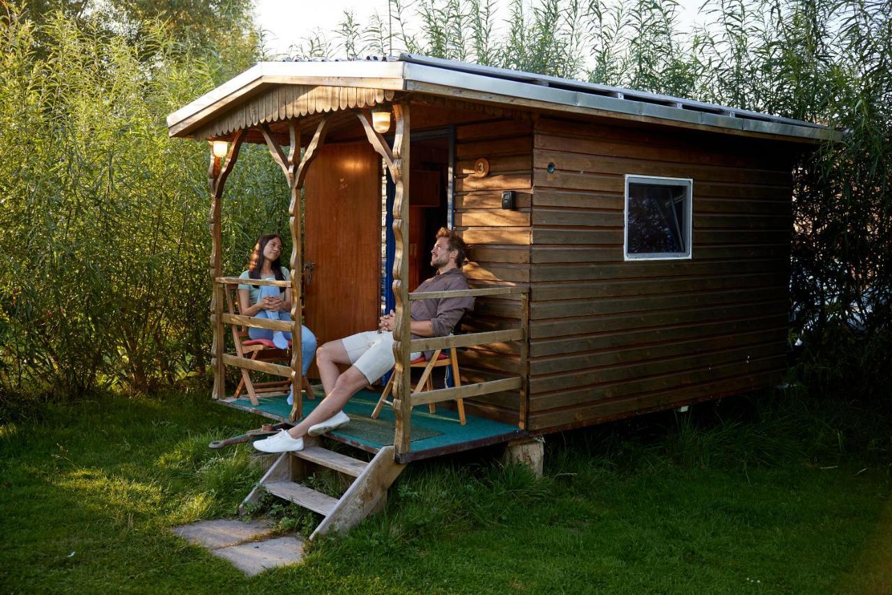 Отель Wakenitz-Camp Gross Sarau Экстерьер фото