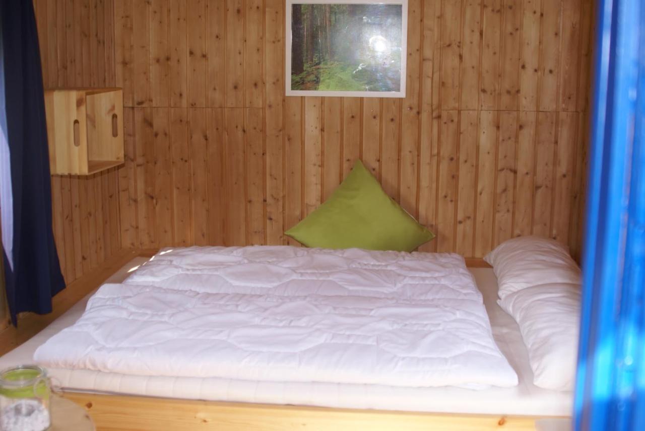 Отель Wakenitz-Camp Gross Sarau Экстерьер фото